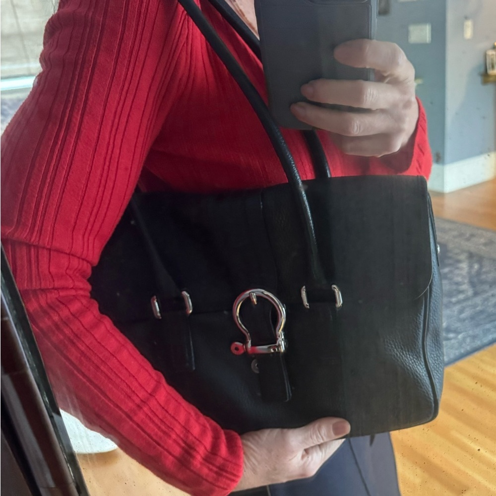Burberry Black Leather shoulder Bag with dustbag